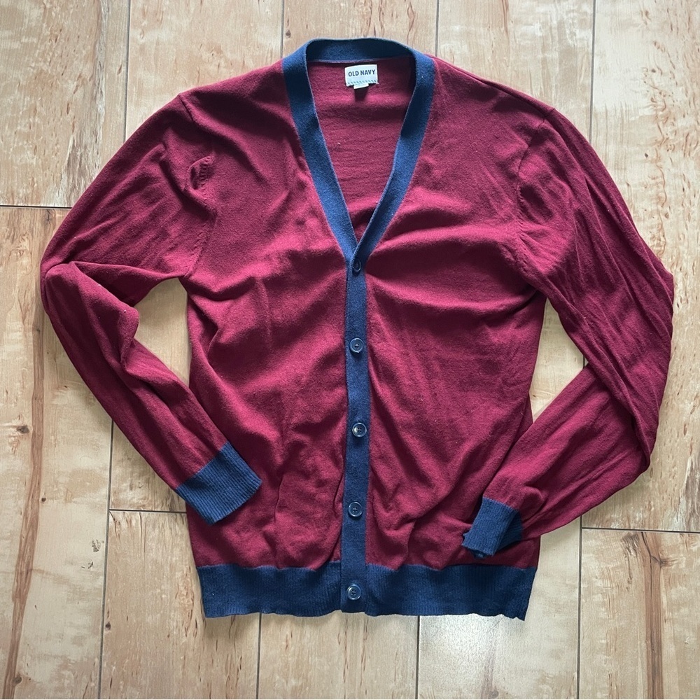 Old Navy, cardigan with buttons, men’s size medium, burgundy and navy